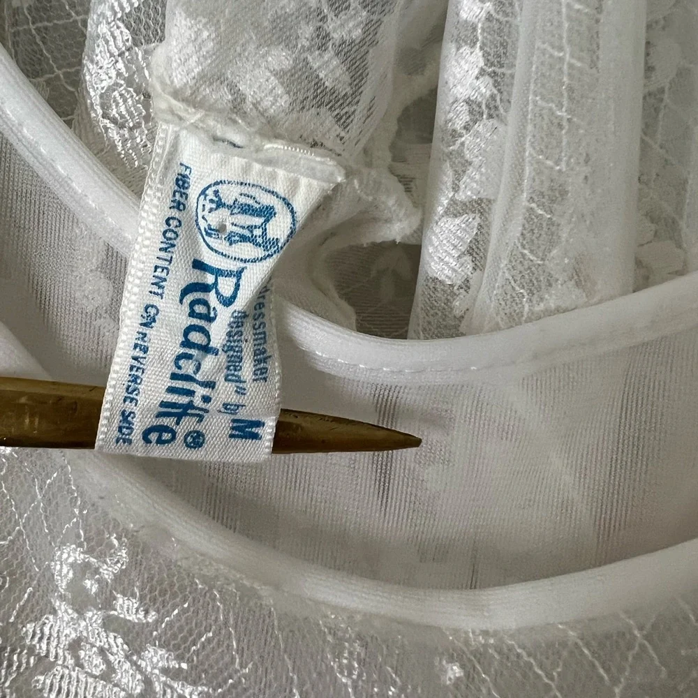 Vintage Radcliffe Peingnor Robe and Nightgown Set White Lace Medium 50โs EVC - Picture 3 of 14